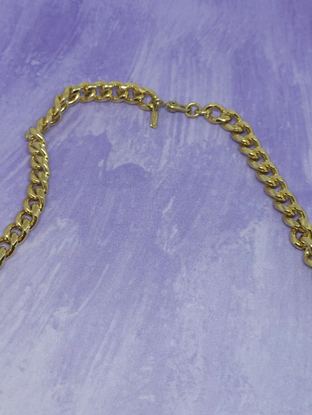 Vintage Monet 70s Red Enamel &Gold Tone Choker Necklace